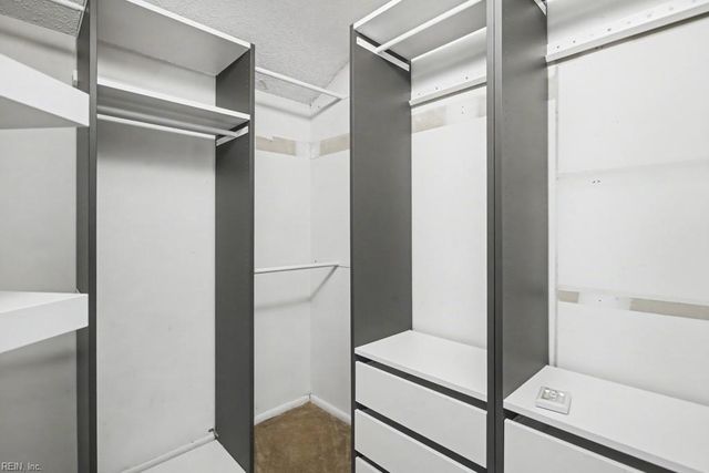 3690 Sylvan LN, Virginia Beach, VA 23453