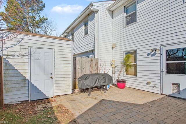 3690 Sylvan LN, Virginia Beach, VA 23453