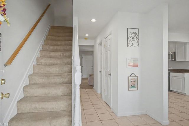 3690 Sylvan LN, Virginia Beach, VA 23453