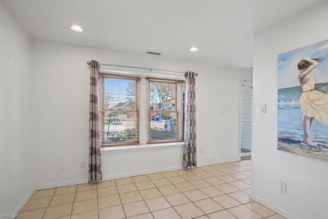 3690 Sylvan LN, Virginia Beach, VA 23453