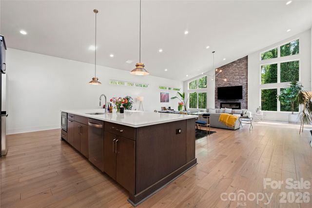 1852 Lakedell Drive, Charlotte, NC 28215