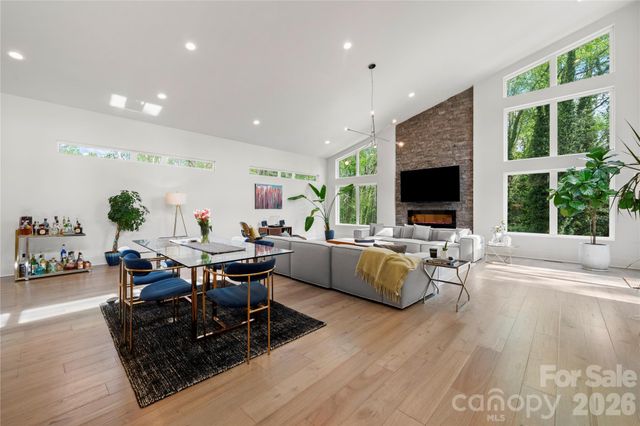 1852 Lakedell Drive, Charlotte, NC 28215