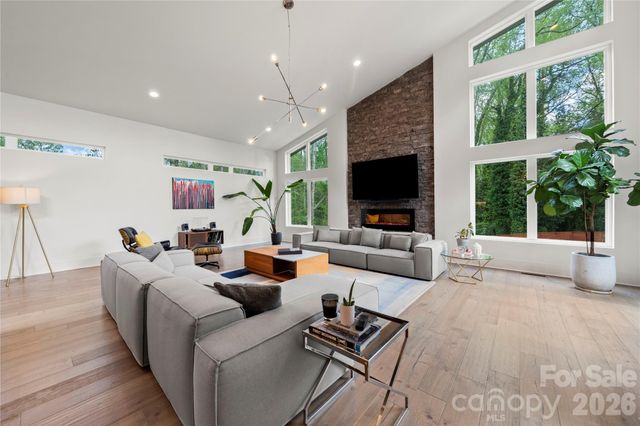 1852 Lakedell Drive, Charlotte, NC 28215