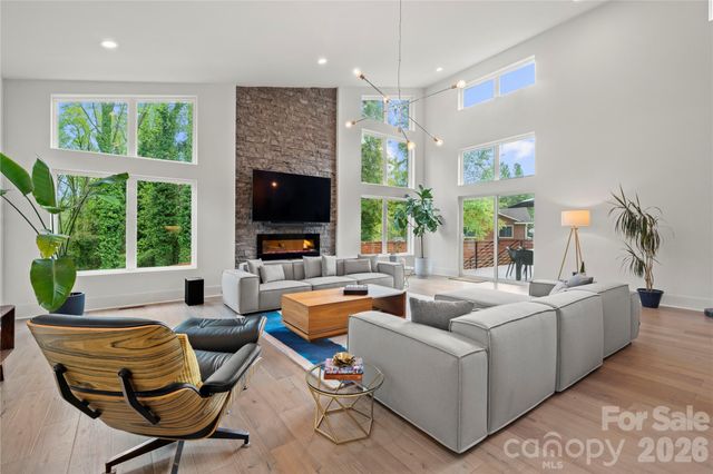 1852 Lakedell Drive, Charlotte, NC 28215