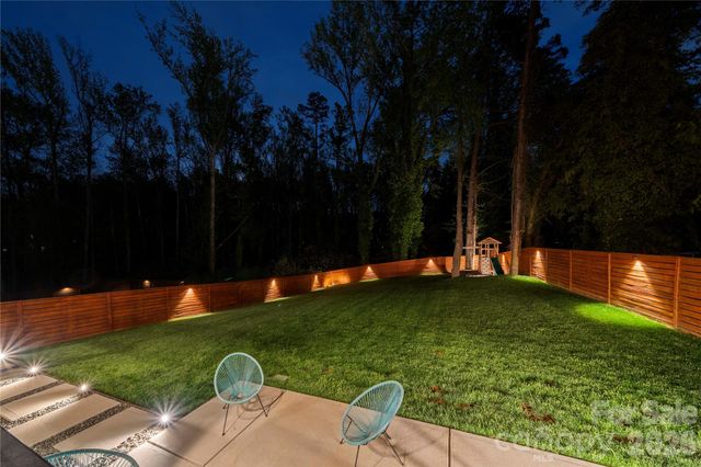 1852 Lakedell Drive, Charlotte, NC 28215