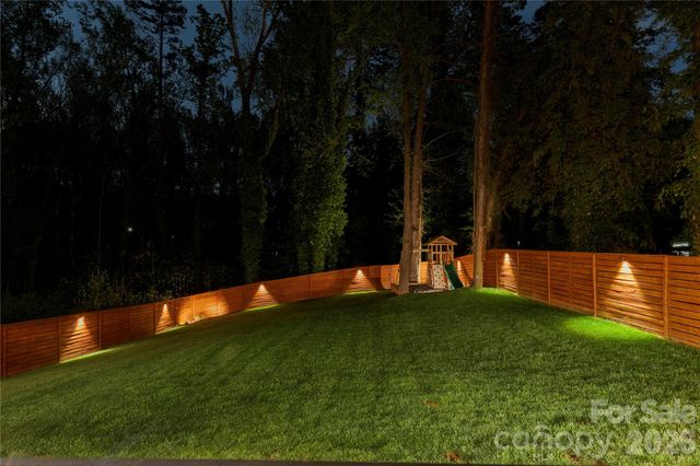 1852 Lakedell Drive, Charlotte, NC 28215