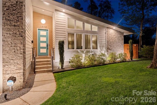 1852 Lakedell Drive, Charlotte, NC 28215