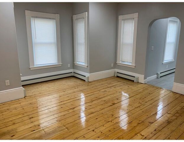 153 Chestnut 1, Waltham, MA 02453
