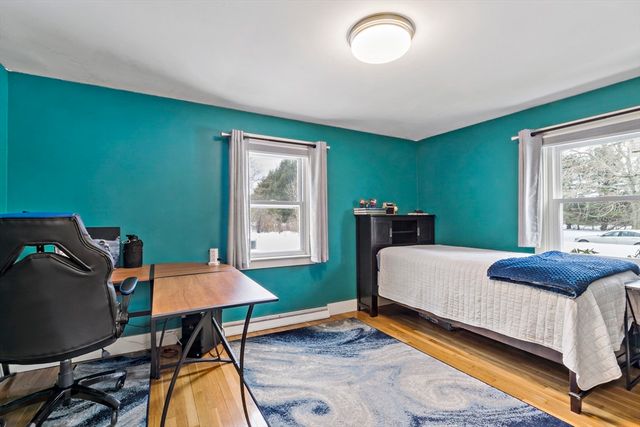 71 Agricultural Ave, Rehoboth, MA 02769