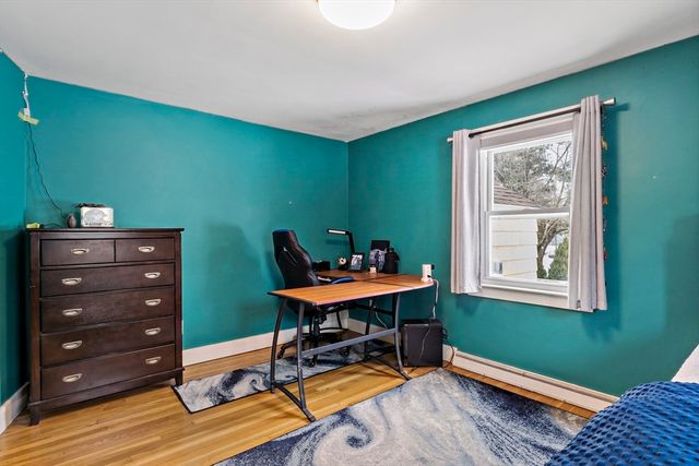 71 Agricultural Ave, Rehoboth, MA 02769