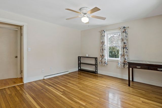 71 Agricultural Ave, Rehoboth, MA 02769