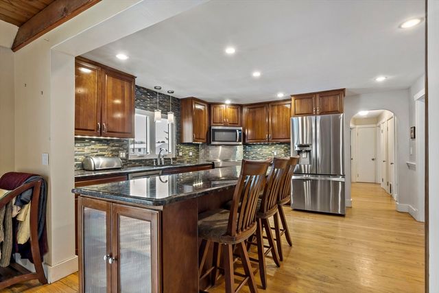 71 Agricultural Ave, Rehoboth, MA 02769