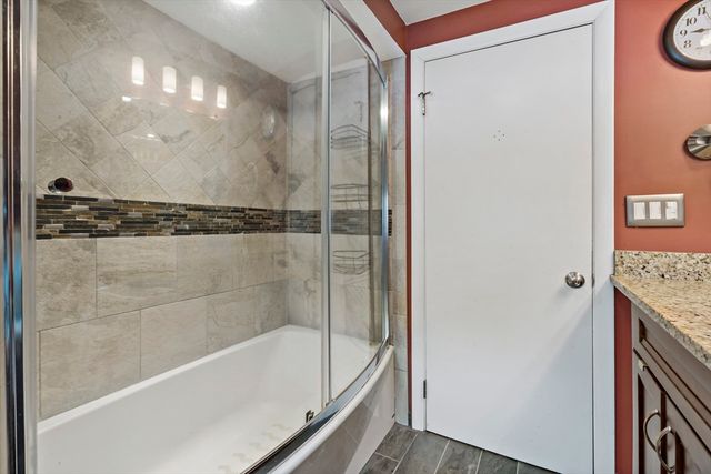 71 Agricultural Ave, Rehoboth, MA 02769