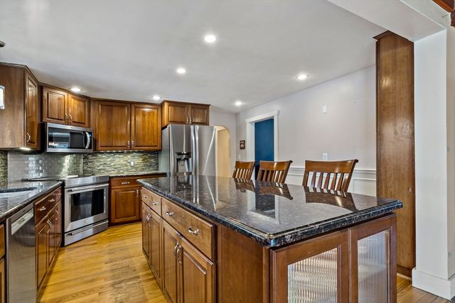 71 Agricultural Ave, Rehoboth, MA 02769