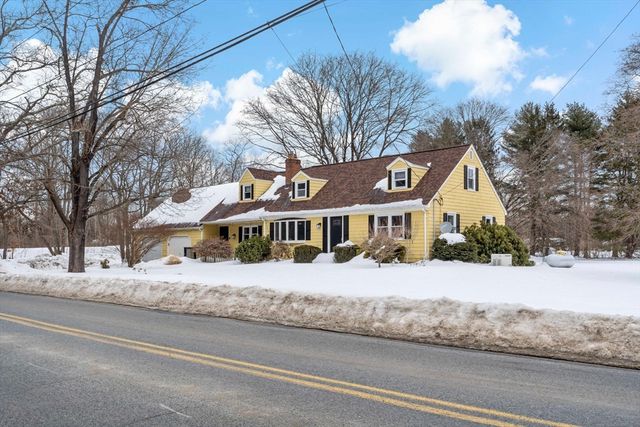 71 Agricultural Ave, Rehoboth, MA 02769