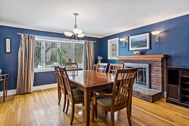 71 Agricultural Ave, Rehoboth, MA 02769