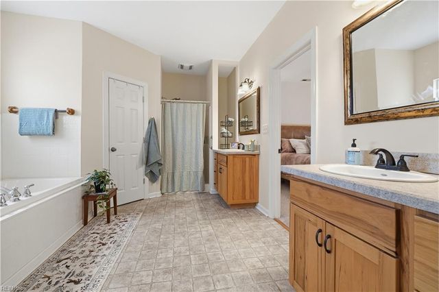 1911 Greenway RD, Suffolk, VA 23438