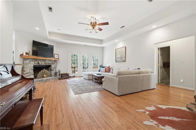 1911 Greenway RD, Suffolk, VA 23438