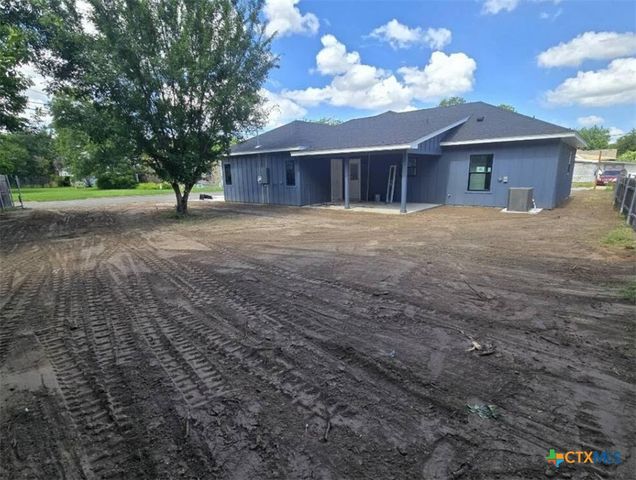 300 S 14th Street, Gatesville, TX 76528