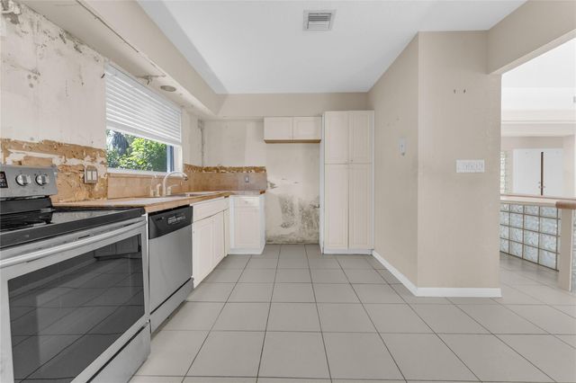 1698 SW 7th Court, Boca Raton, FL 33486