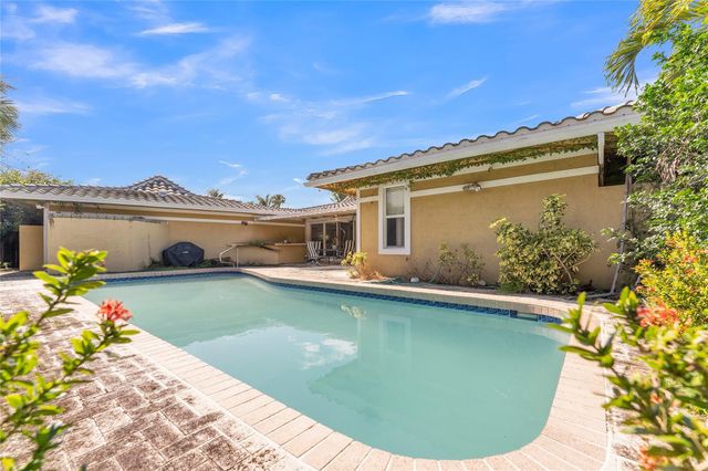 1698 SW 7th Court, Boca Raton, FL 33486