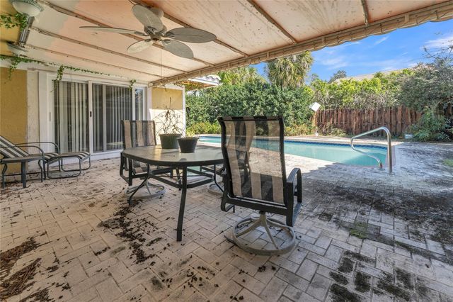 1698 SW 7th Court, Boca Raton, FL 33486