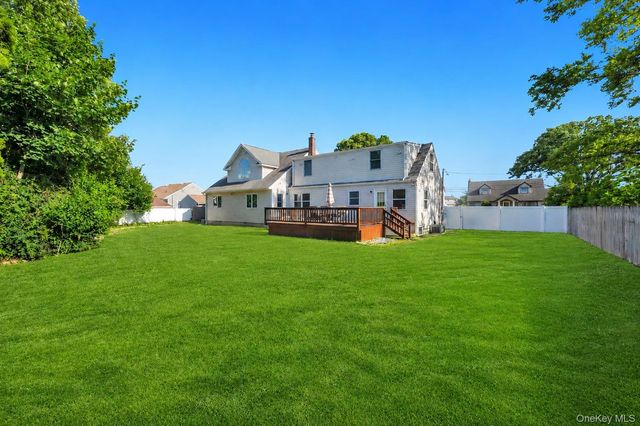 40 Columbia Street, Bethpage, NY 11714