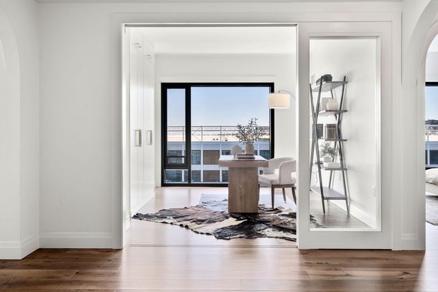 300 Pier 4 Blvd 6D, Boston, MA 02110
