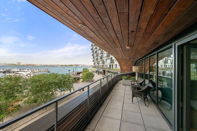 300 Pier 4 Blvd 6D, Boston, MA 02110