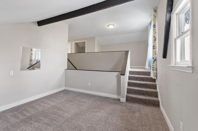 35 Cedar St 6, Gardner, MA 01440