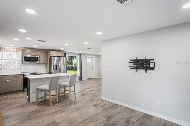 21271 SNOW HILL ROAD, Brooksville, FL 34601