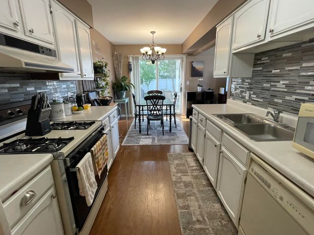 152 Holly Lane, Schererville, IN 46375