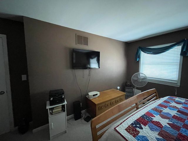 152 Holly Lane, Schererville, IN 46375