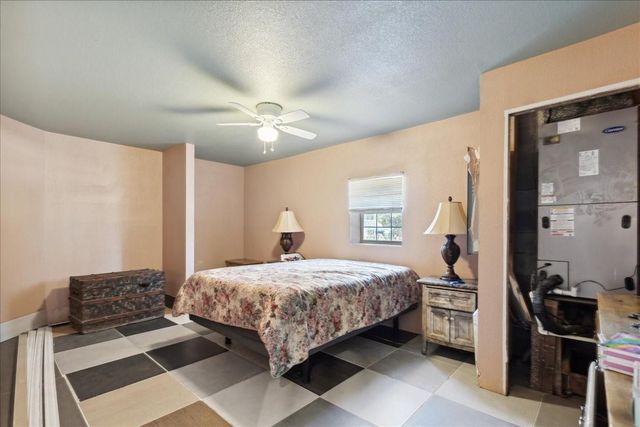 1474 Vz County Road 3810, Wills Point, TX 75169