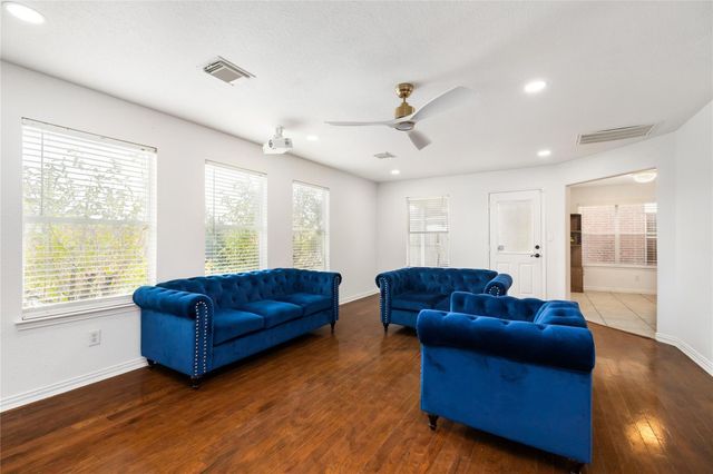 2042 Mickle Creek Drive, Houston, TX 77049