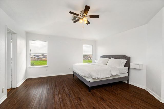 2042 Mickle Creek Drive, Houston, TX 77049