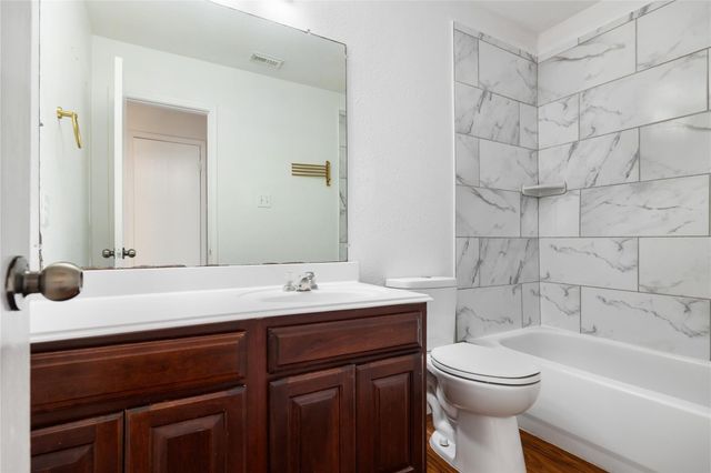 2042 Mickle Creek Drive, Houston, TX 77049