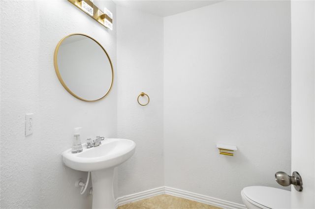 2042 Mickle Creek Drive, Houston, TX 77049