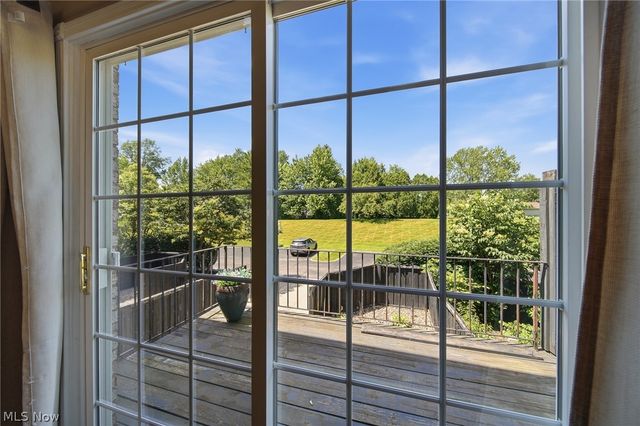 824 S Chillicothe Road 2, Aurora, OH 44202