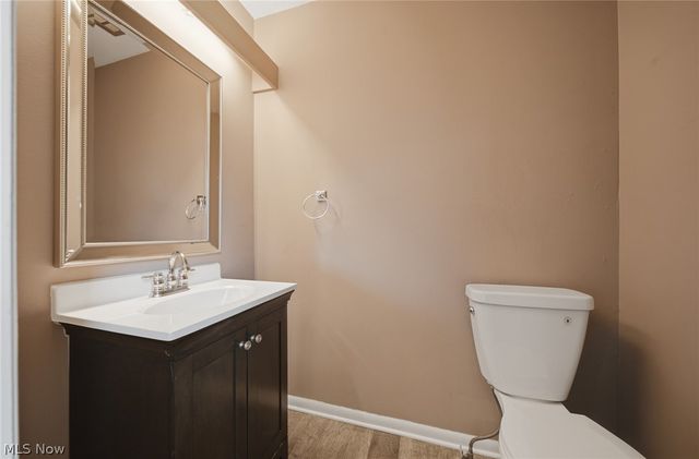 824 S Chillicothe Road 2, Aurora, OH 44202