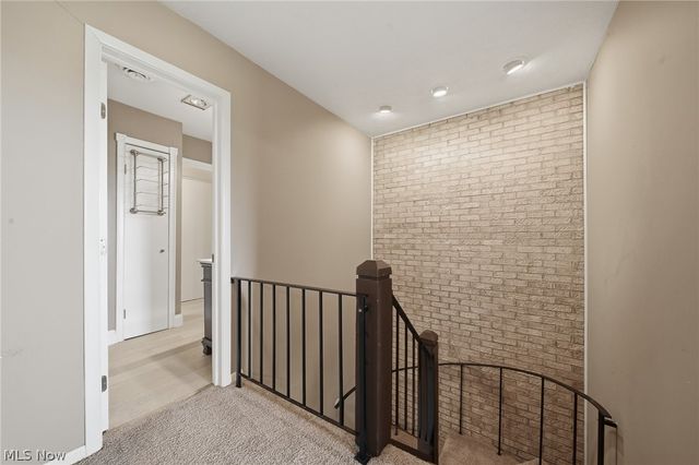 824 S Chillicothe Road 2, Aurora, OH 44202