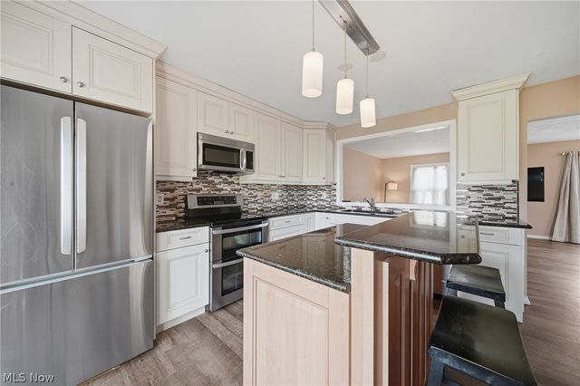 824 S Chillicothe Road 2, Aurora, OH 44202