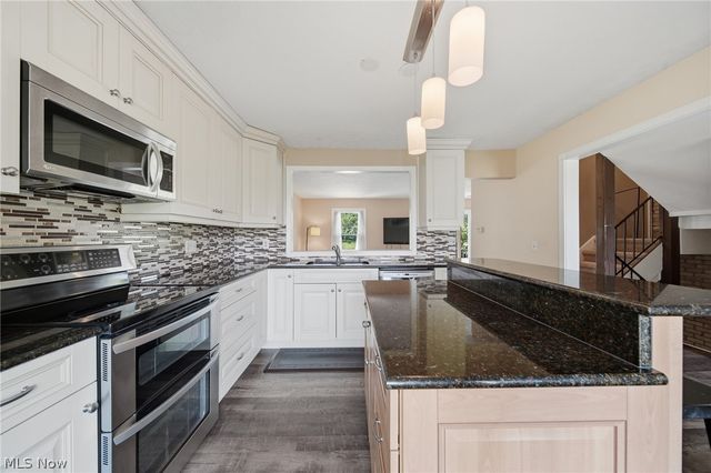 824 S Chillicothe Road 2, Aurora, OH 44202
