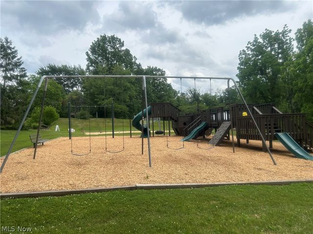 824 S Chillicothe Road 2, Aurora, OH 44202