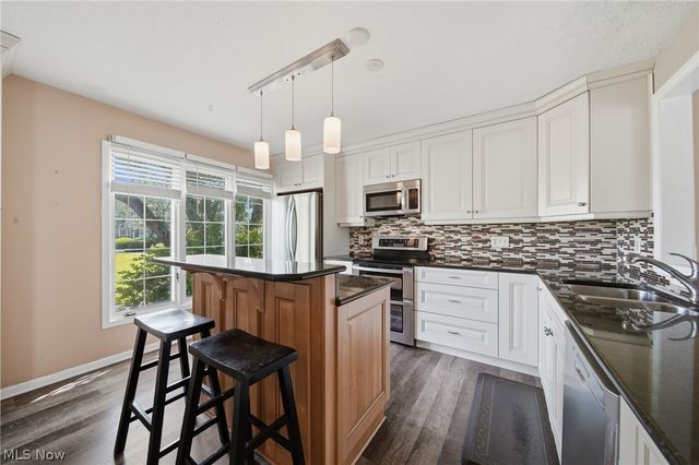 824 S Chillicothe Road 2, Aurora, OH 44202