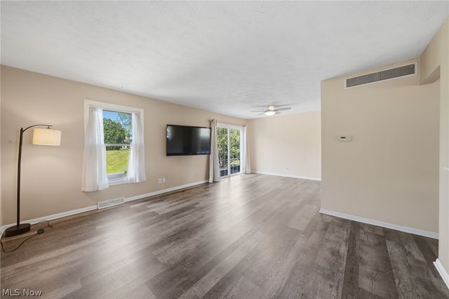 824 S Chillicothe Road 2, Aurora, OH 44202