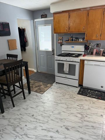 2111 23rd Street, Rockford, IL 61108