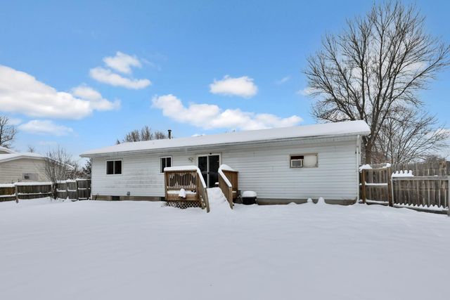 30125 Ridgewood Avenue, Shafer, MN 55074