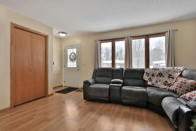 30125 Ridgewood Avenue, Shafer, MN 55074