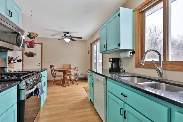 30125 Ridgewood Avenue, Shafer, MN 55074